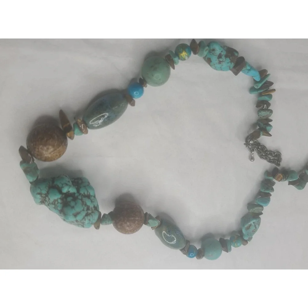 Vintage Turquoise & Wood Bead Necklace 18